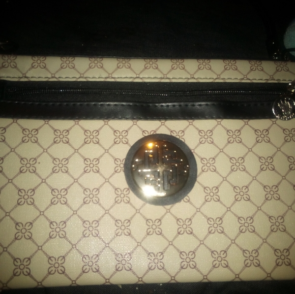 Purse - Picture 1 of 1